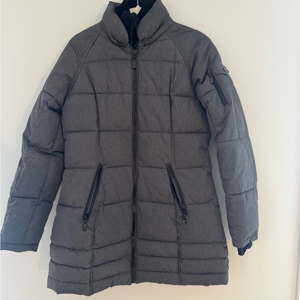 Gray Puffer Jacket with Zipper Pockets